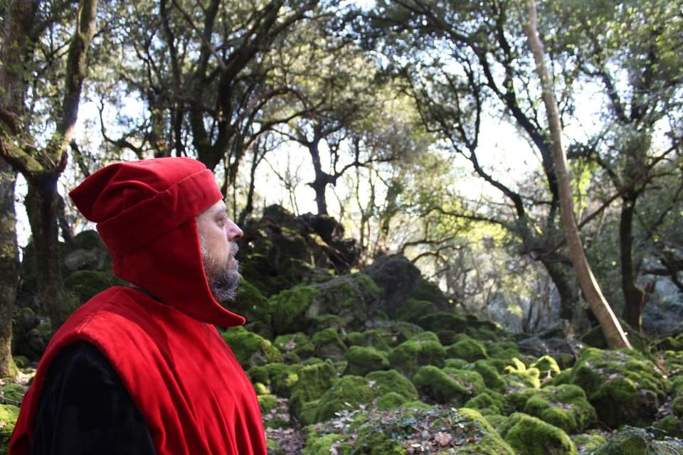 “Mi ritrovai in una selva oscura”, spettacolo itinerante nel Bosco del Sasseto – 9 maggio 2021