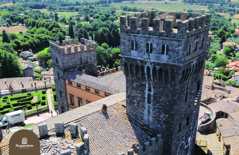 Le torri di Torre Alfina: eleganza che sfida il cielo